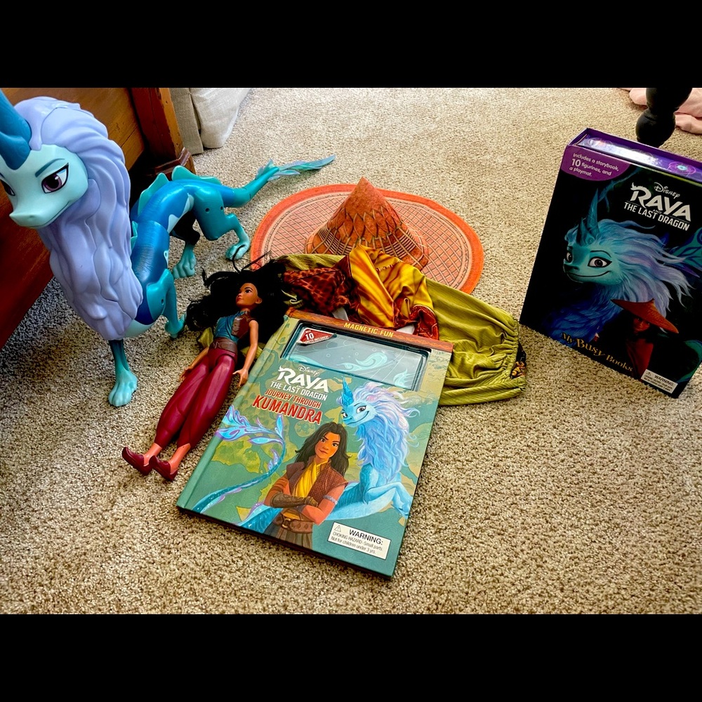 Raya and the last dragon bundle set